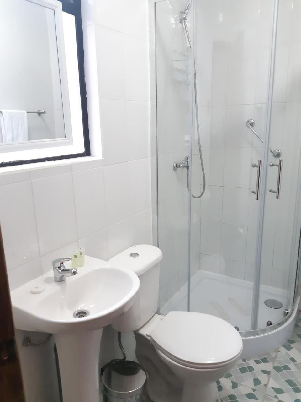 Agostini Hotel Пуерто Наталес Екстериор снимка